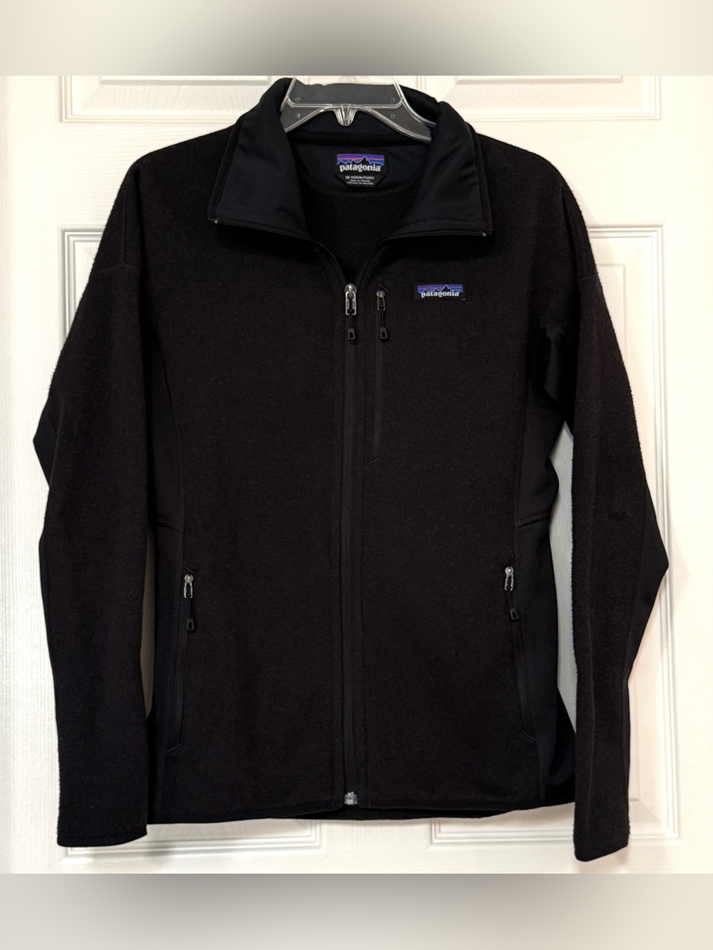 Patagonia Women's Black Full-Zip Fleece Jacket with Chest Logo